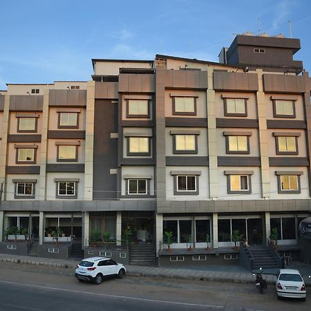 R Empire Revtree Hotel Davanagere Exterior photo