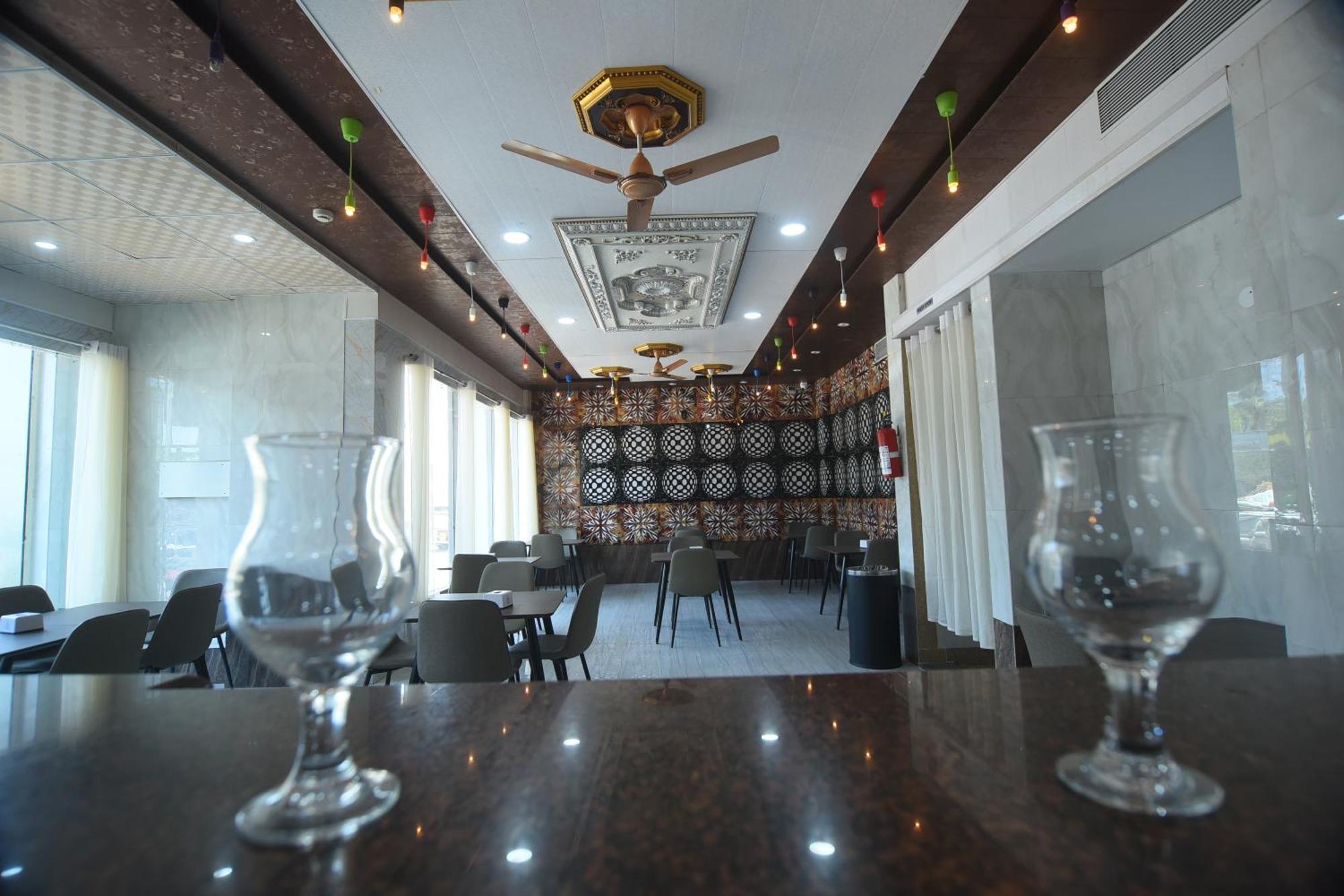 R Empire Revtree Hotel Davanagere Exterior photo