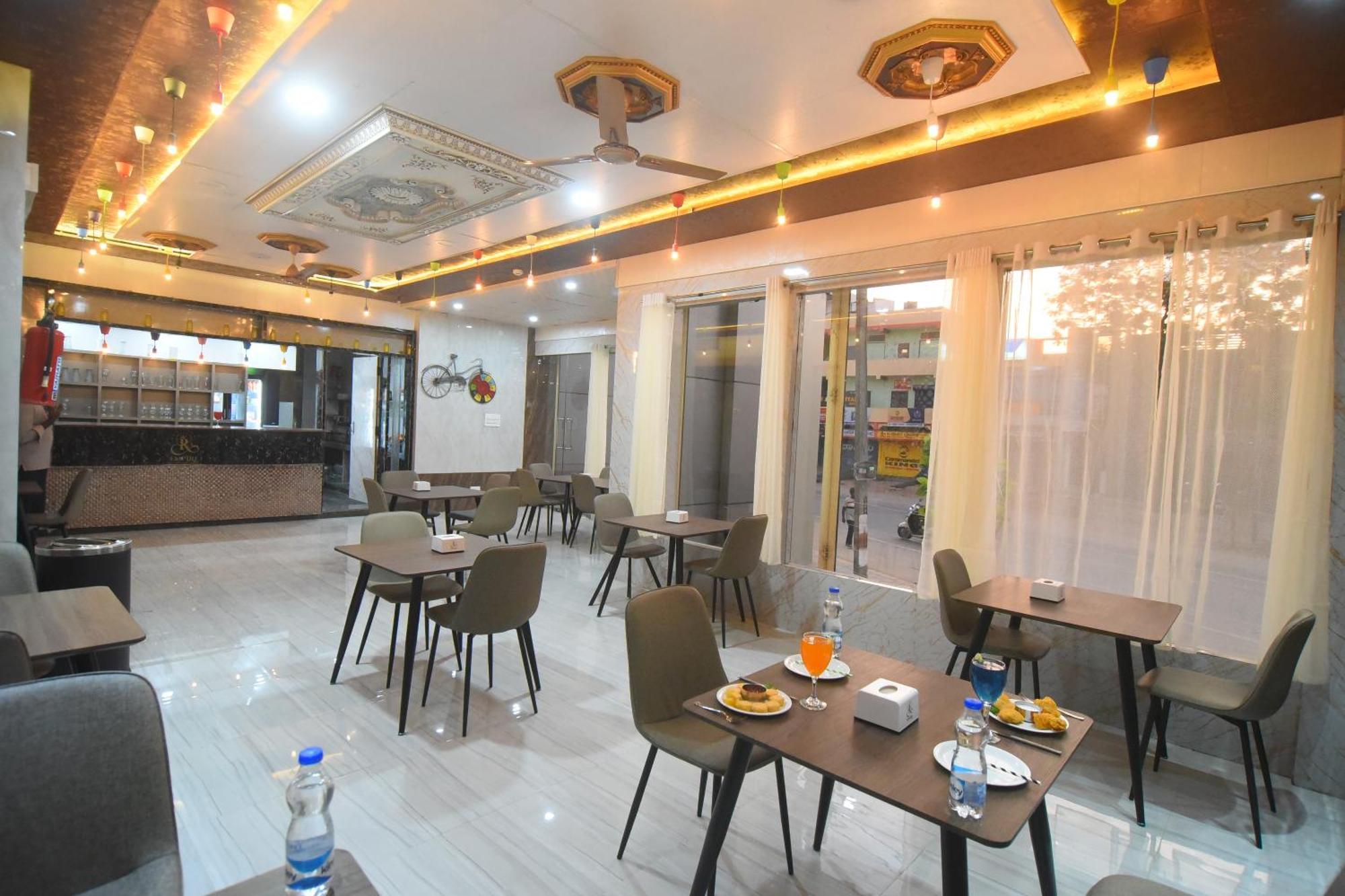 R Empire Revtree Hotel Davanagere Exterior photo