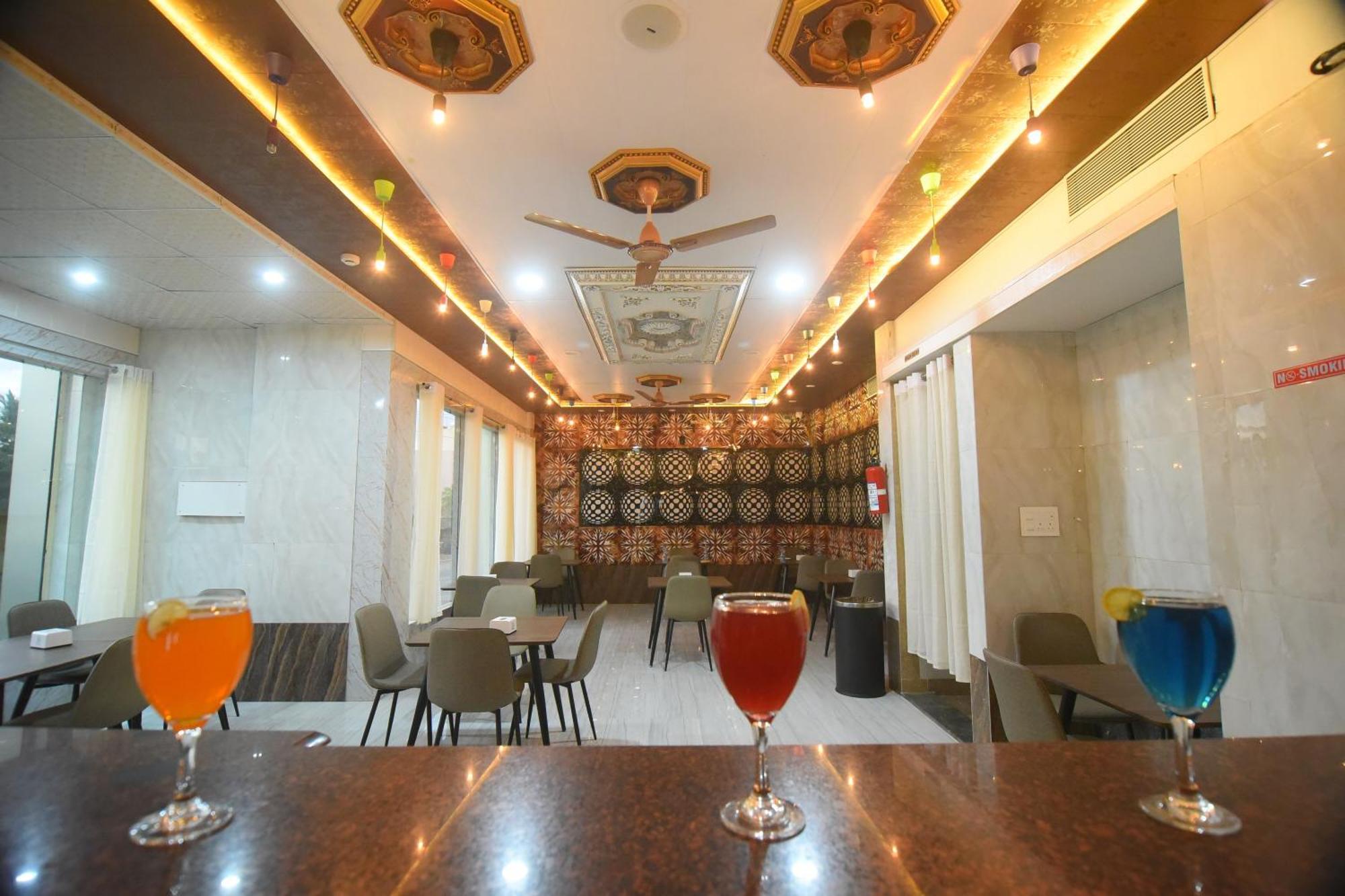 R Empire Revtree Hotel Davanagere Exterior photo
